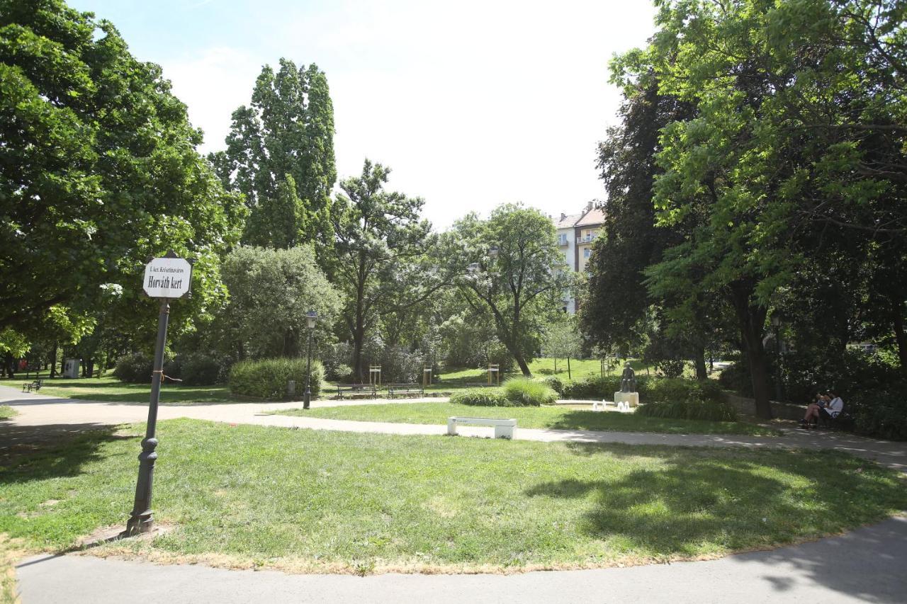 Ferienwohnung Castle Courtyard Hideaway Budapest Exterior foto